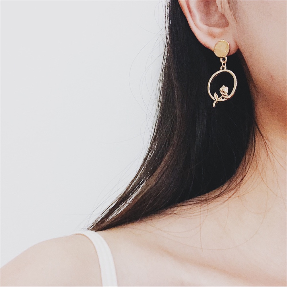 UO Style Rose Hoop Earrings - Picture 5 of 5